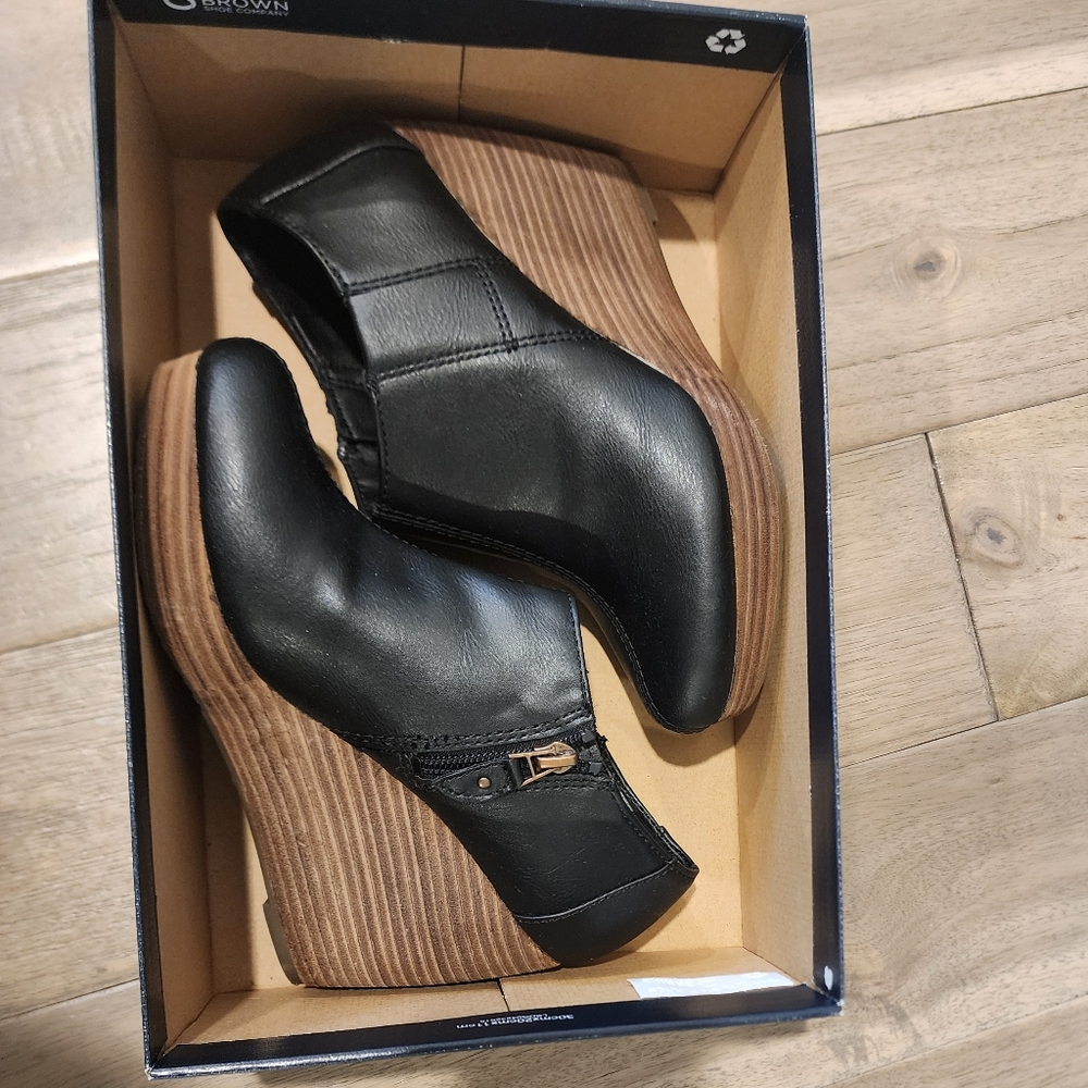 Black Leather Boots- Wedges- Dr.Scholls Memory Foam